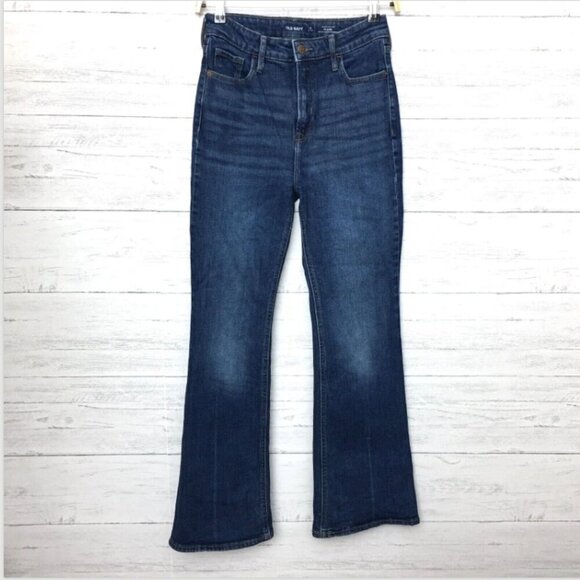 Old Navy Women's Flare Leg Jeans Higher High Rise Size 2 Petites Length 30" - Picture 1 of 8